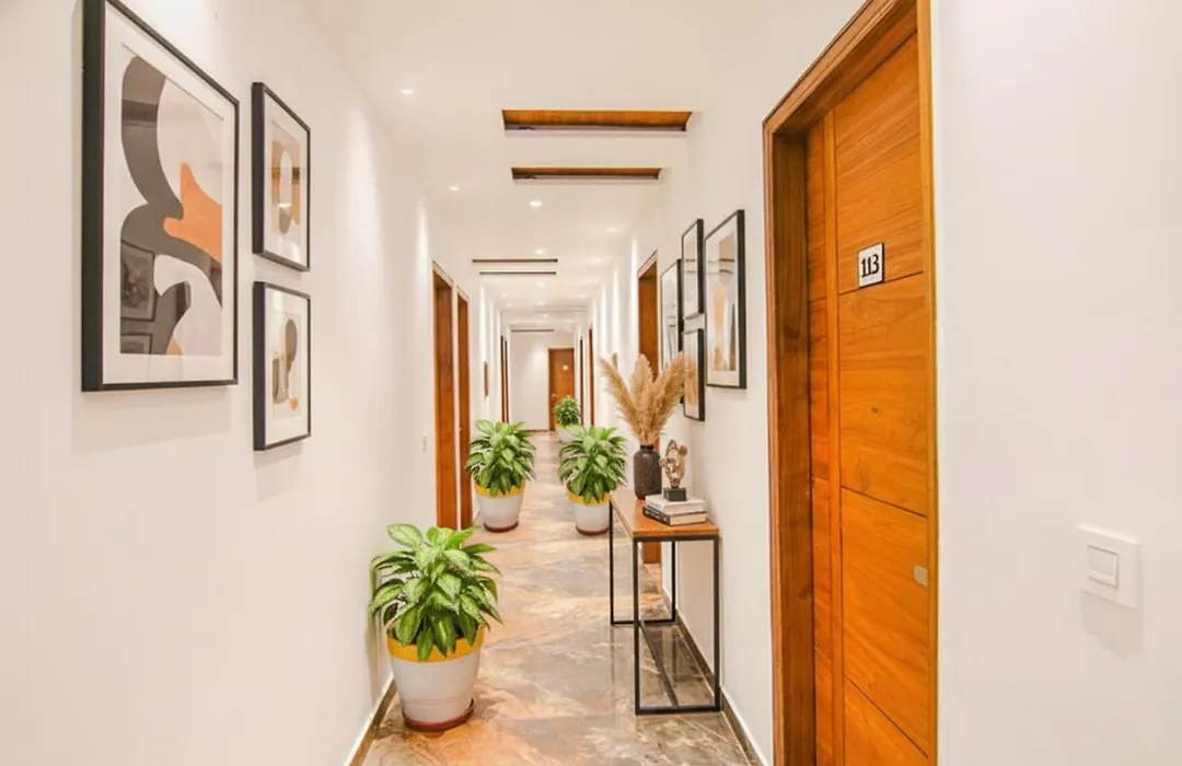 Fabhotel Royal Mapple-1