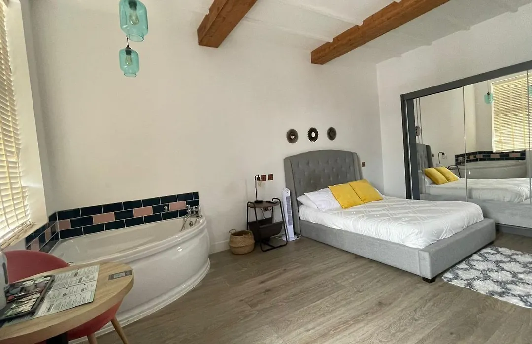 Angel Townhouse-1