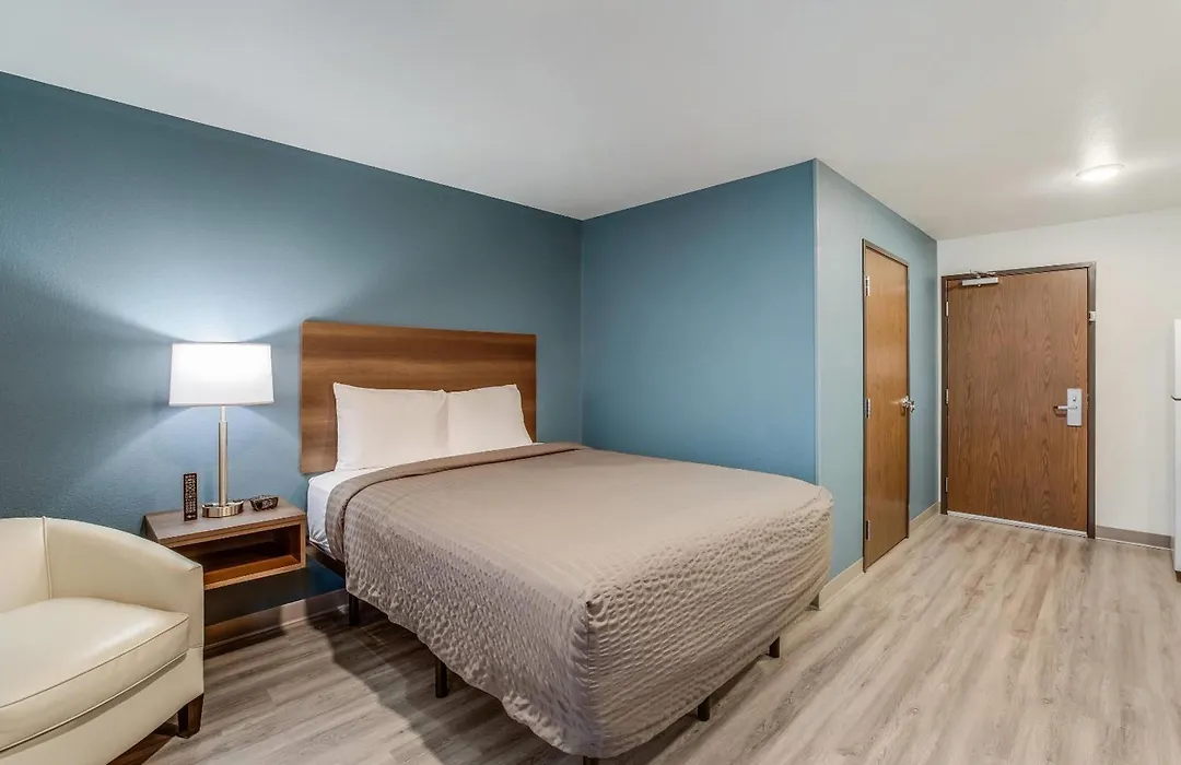 Woodspring Suites Novi Farmington-1
