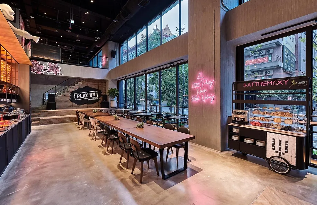 Moxy Taichung-1