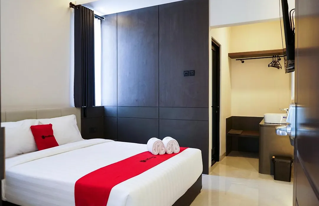 Reddoorz Plus @ Terban Residence-1