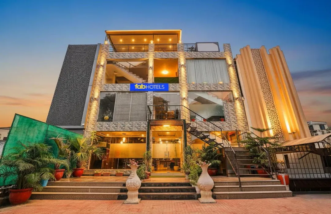 Fabhotel Golden Stone-1
