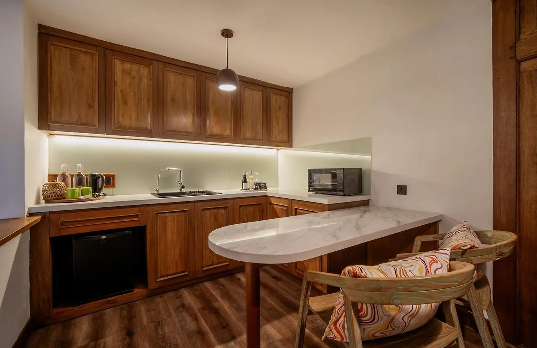 Tira Vilagna Suites & Spa-1