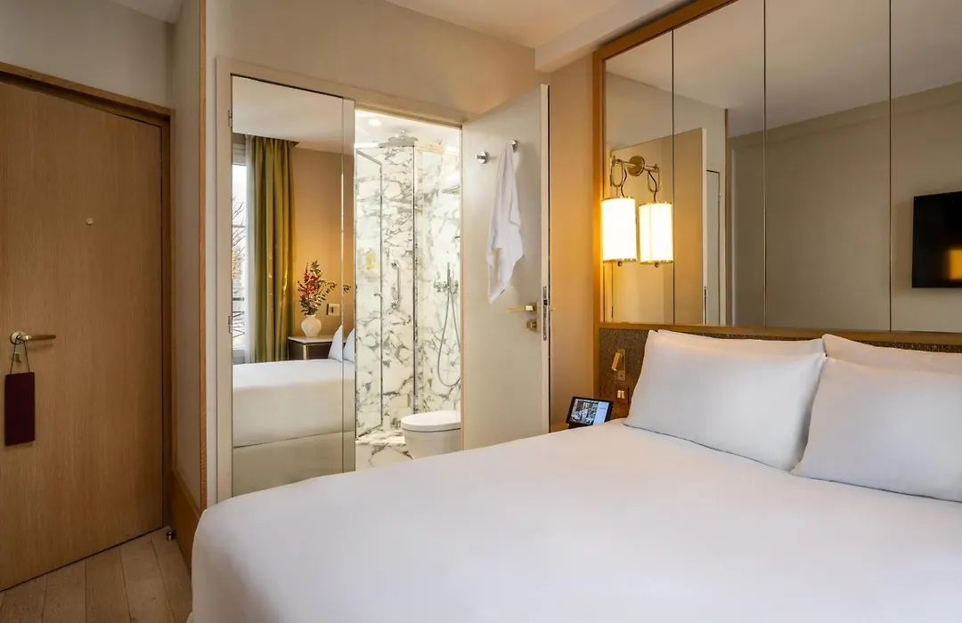 Le Belgrand Hotel Paris Champs Elysees, Tapestry By Hilton-1
