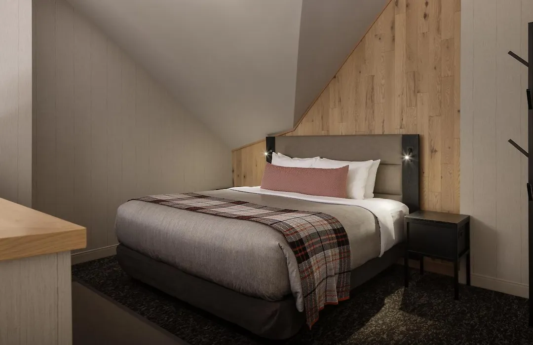 Peaks Hotel And Suites-1