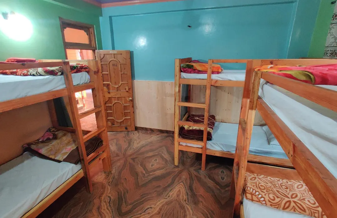 Majestic Mountain Bhaiji Guest House-1