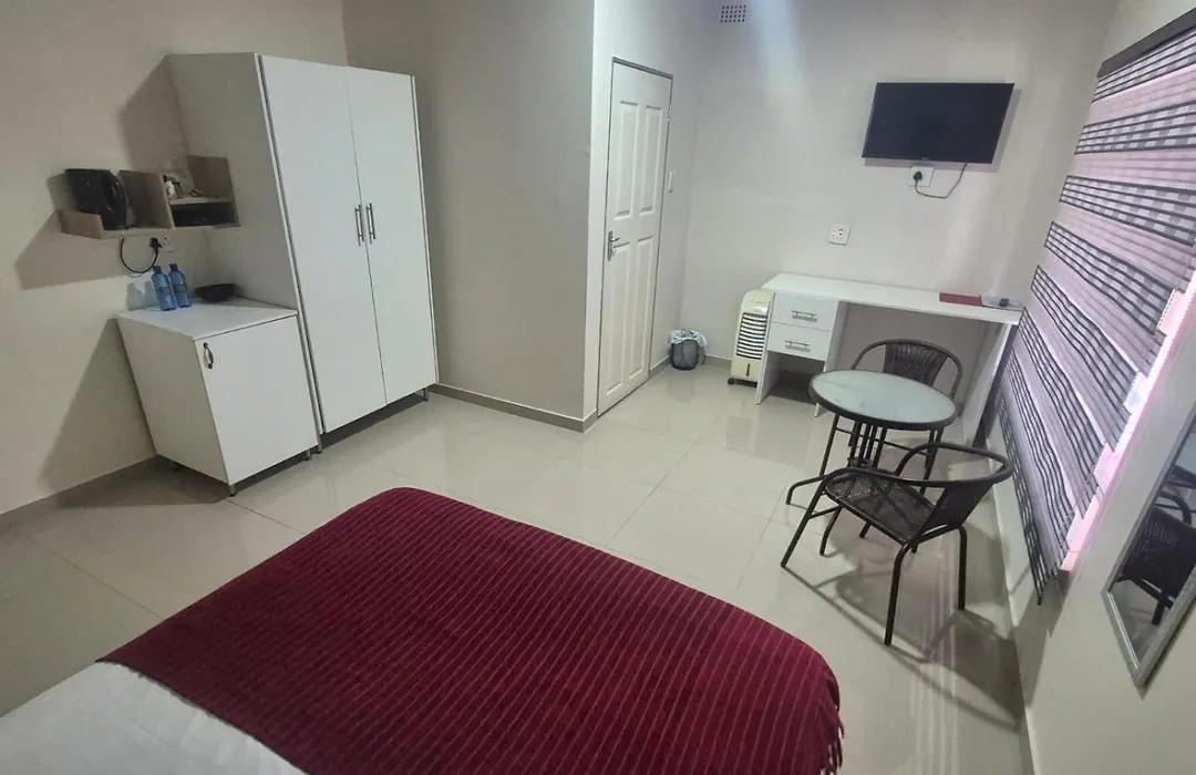 Ithonsi Guesthouse-1