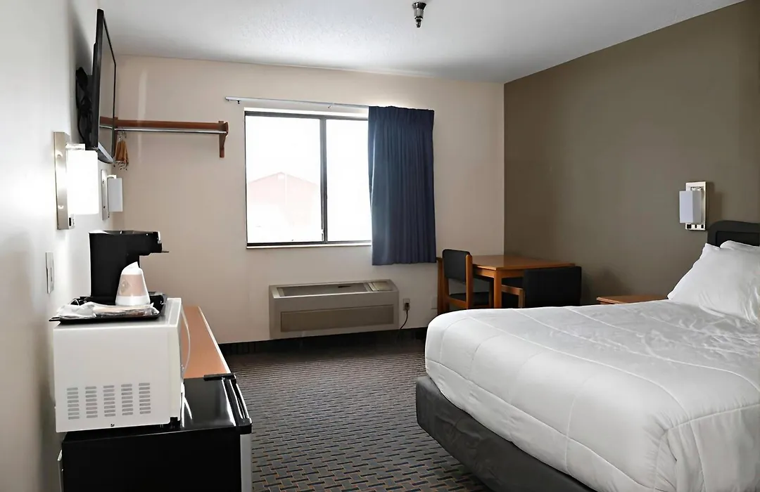 Rodeway Inn Hibbing-1