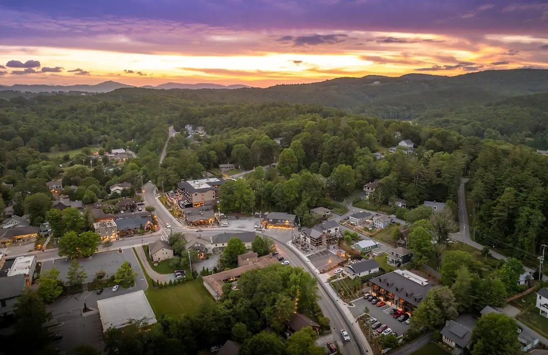 The Getaway Blowing Rock-1