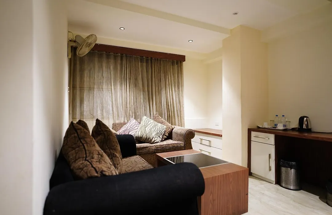 Emarald Hotel Calicut-1
