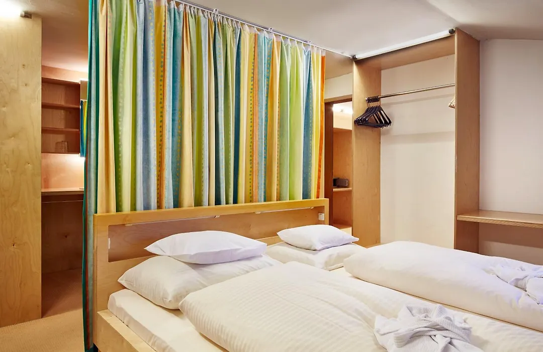 Pop-up Hostel - Loisach-1
