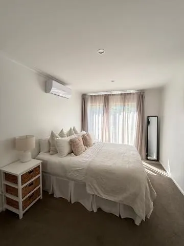Sarah'S Guest House-1