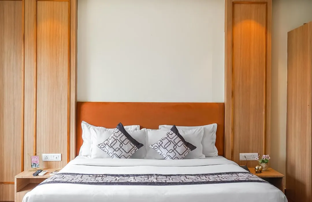 Hotel Dua Grand By Ajooni Hospitality- 5 Min Walk From Golden Temple-1