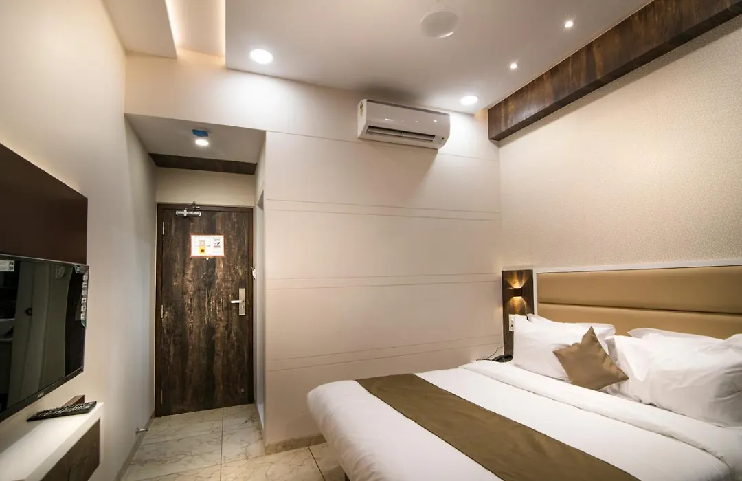 Hotel Royal Treat Surat-1