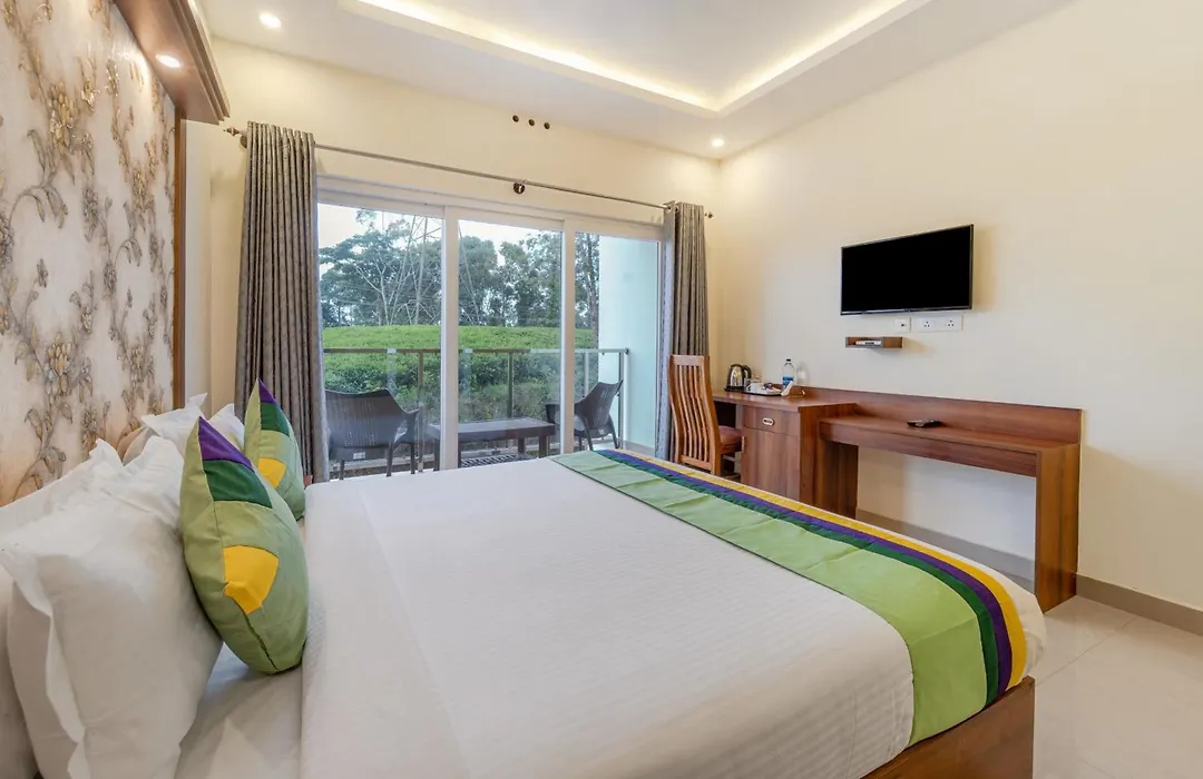 Treebo Windsong Resort Munnar, Tea Plantation View-1