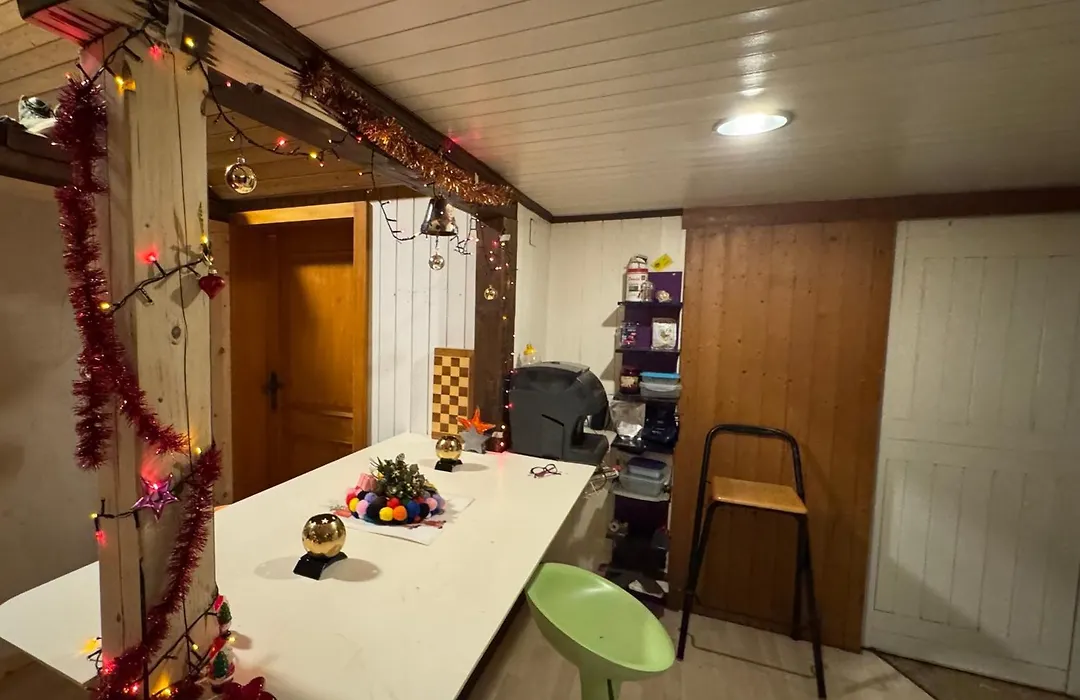 Sonderbar Home-1