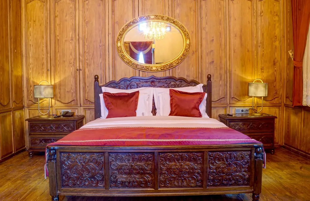 Four Mansions Hotel-1
