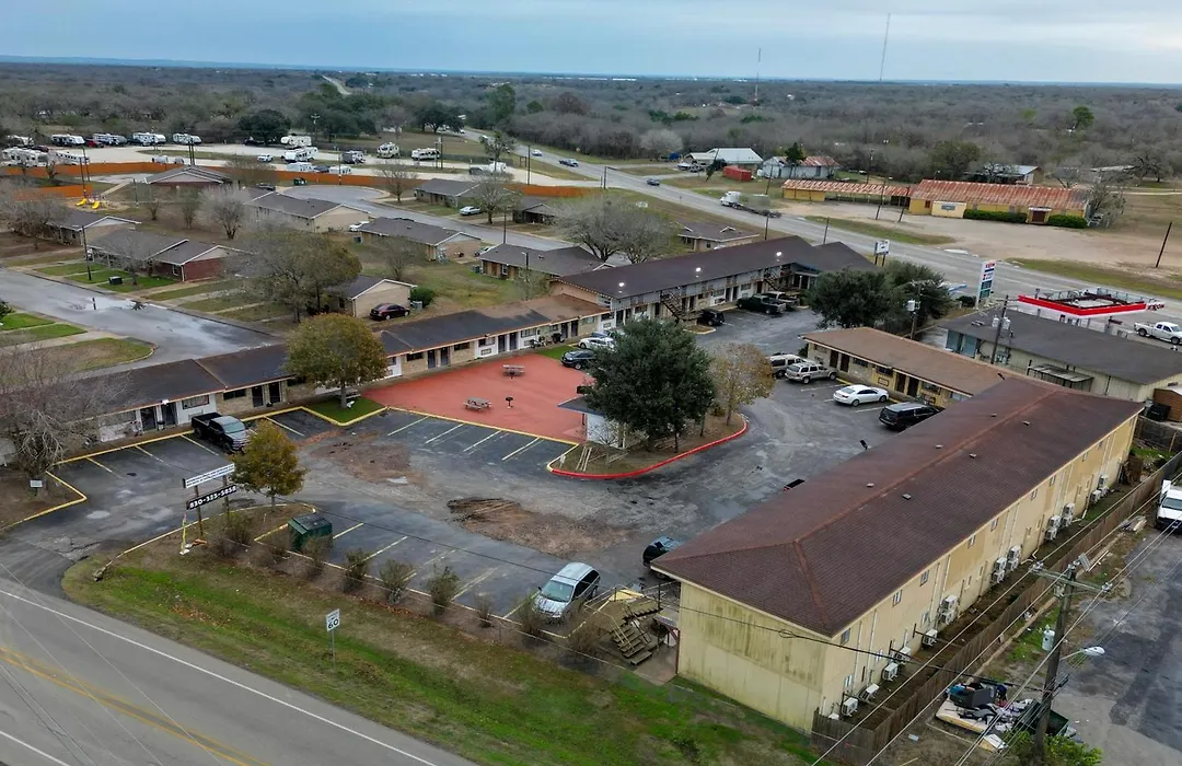 Cannon Inn By Capital O Gonzales Tx-1