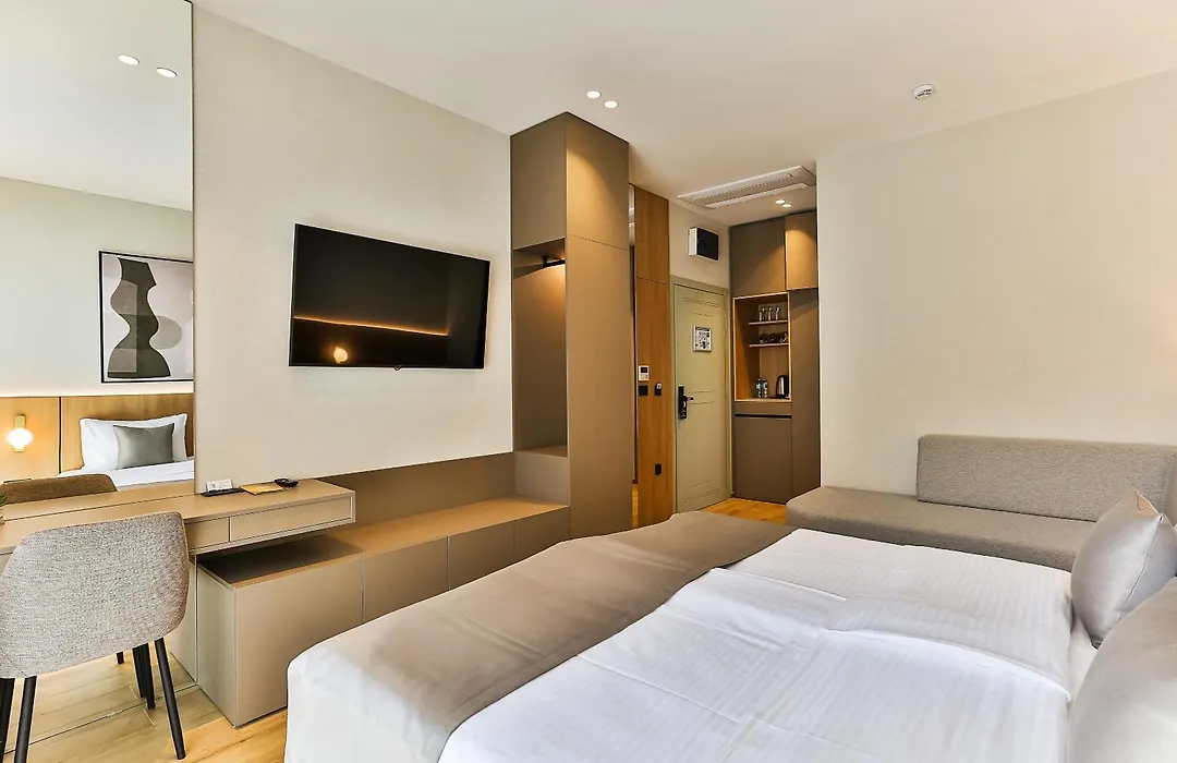 Hotel Kingstone Budva-1