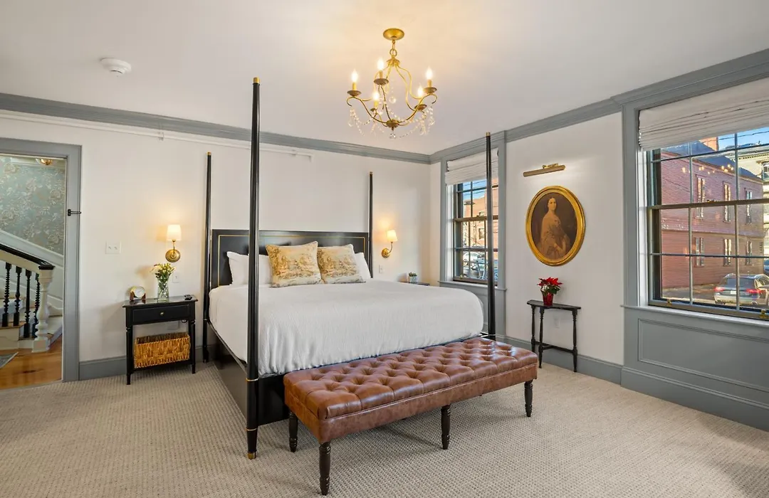 The Davenport Inn-1