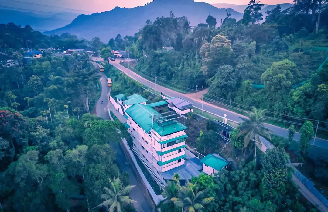 Purna Rivera Munnar-1