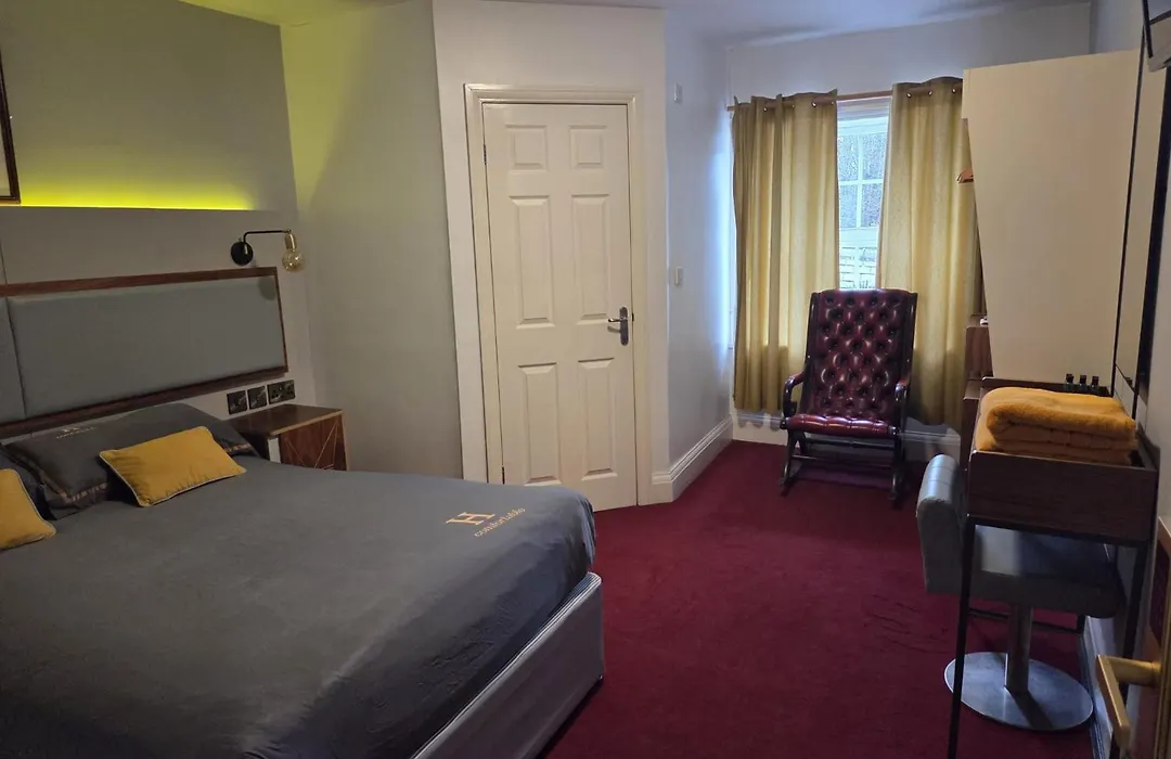 The Royal Oak Hotel-1