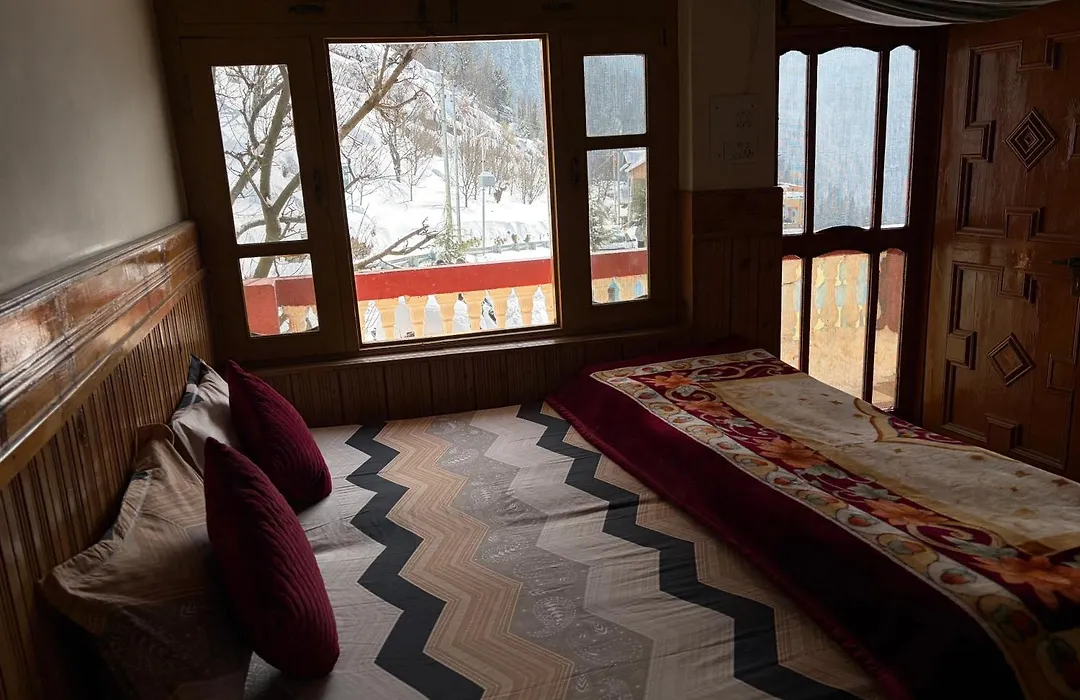 Sojhaholidayinn-1