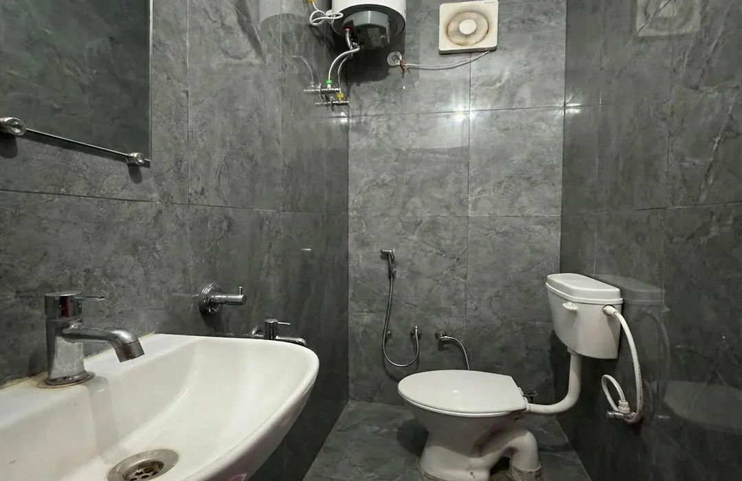 Hotel Vijay Palace- Near Ram Mandir Ayodhya-1