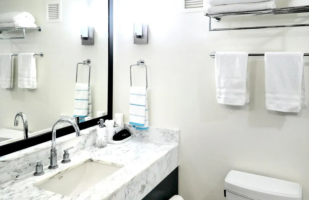 Ocean View Room At Ala Moana Hotel- Fees Include-1