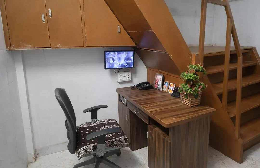 Patel'S Guest House-1