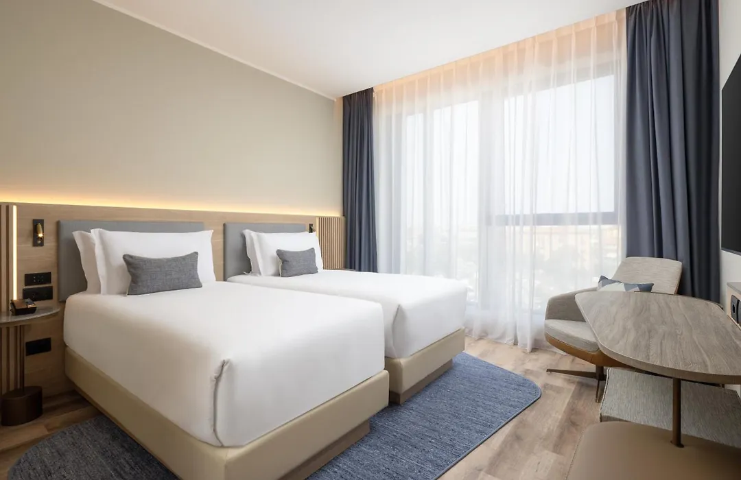 Courtyard By Marriott Milano Linate-1