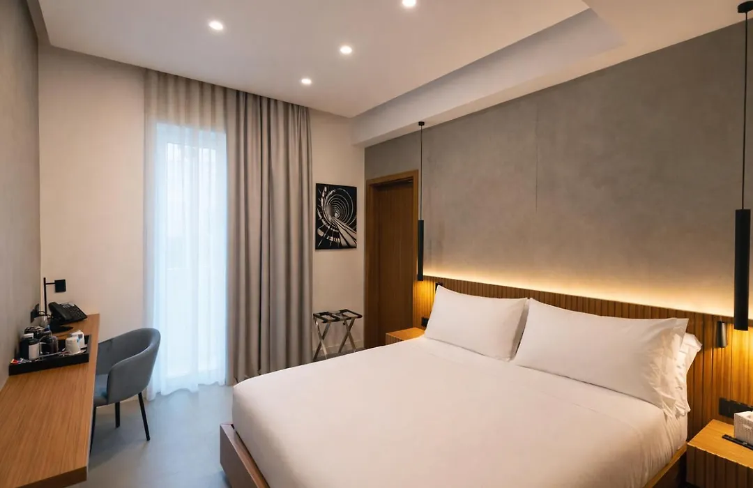 J Maluni City Hotel-1