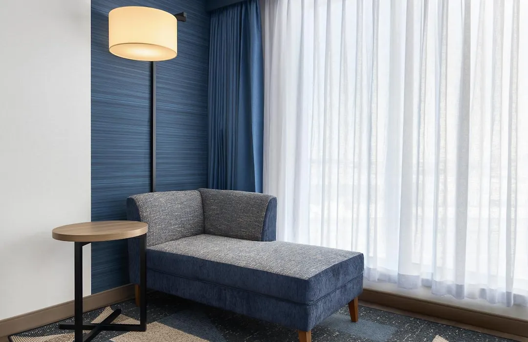 Holiday Inn Express Montreal Airport - St-Laurent By Ihg-1