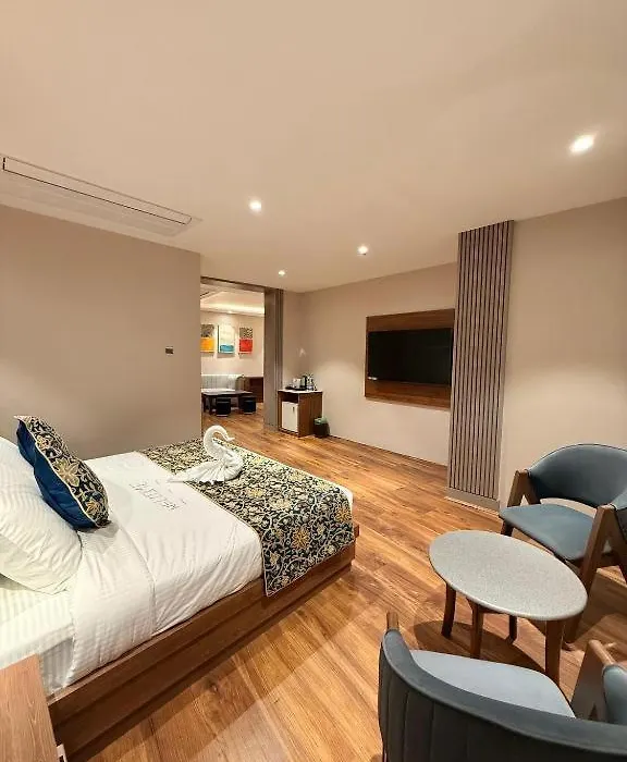Hotel Vijaydeep Place Near Delhi Airport-1