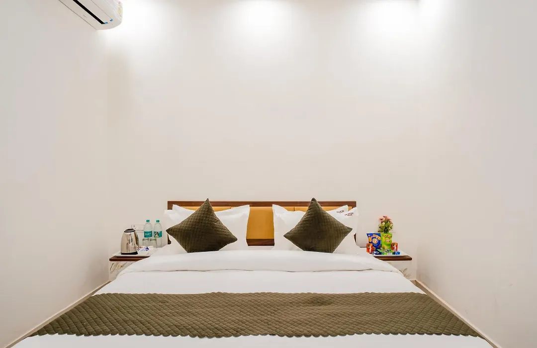Hotel Delhi 53 Near Isbt Kashmiri Gate-1
