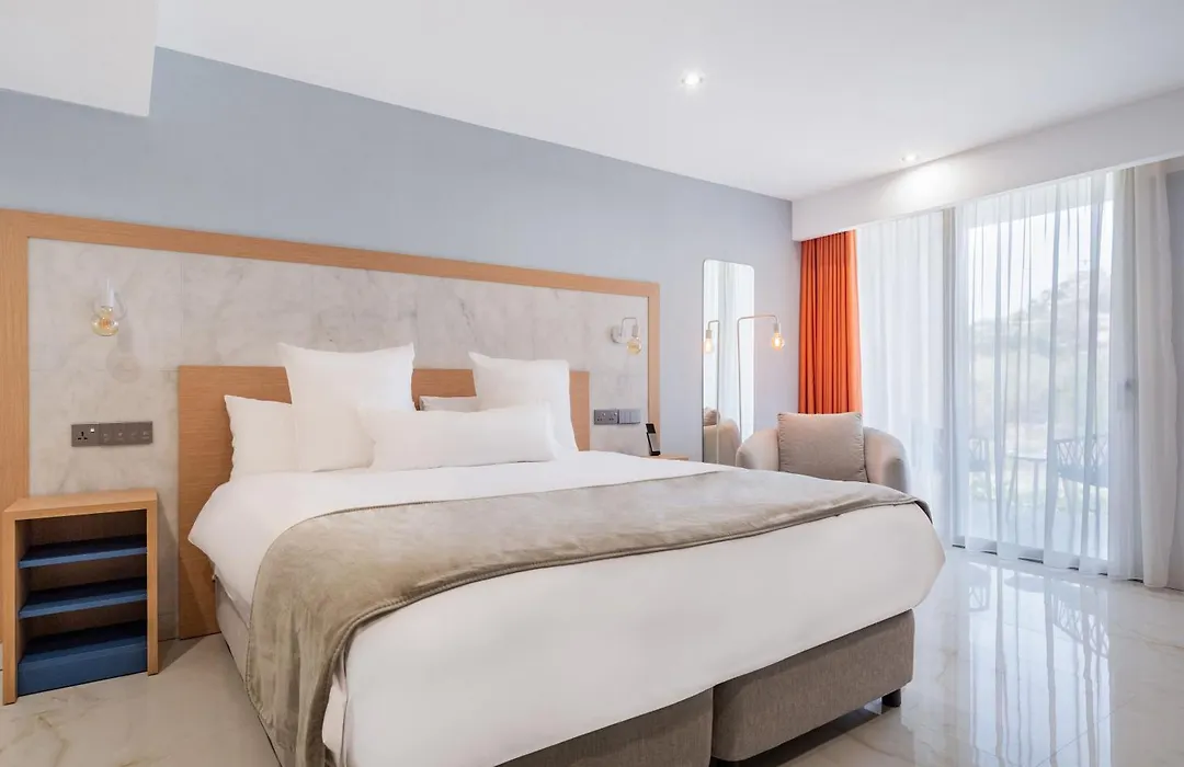 Reef Hotel & Spa-1