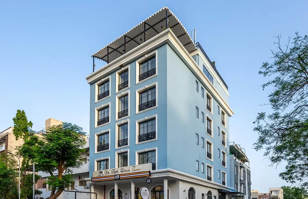 Tripli Hotels Blue Moon-1
