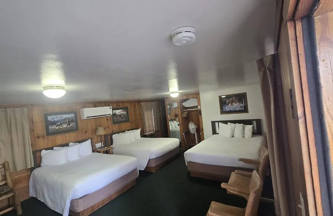 Trails End Motel-1