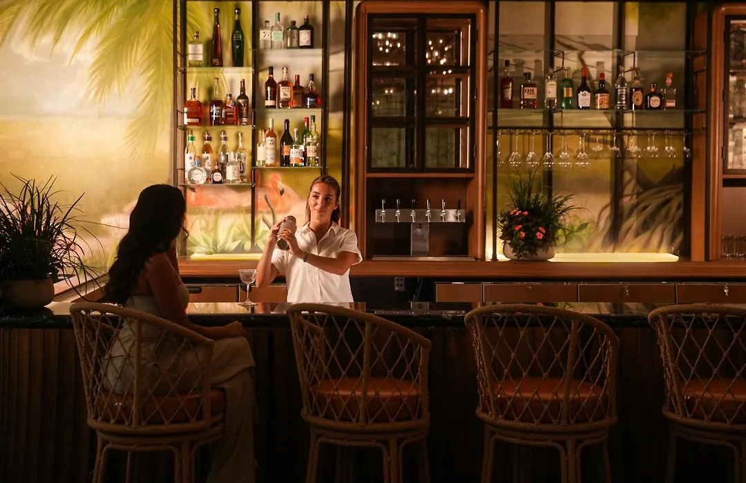 Naples Beach Club, A Four Seasons Resort-1