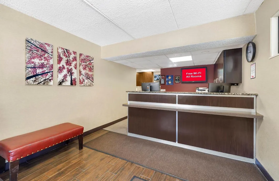 Hometowne Studios By Red Roof Buffalo - Niagara Airport-1