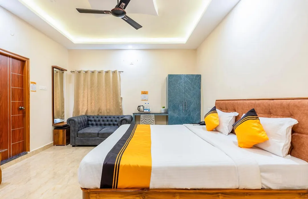 Itsy Hotels Jonna Grand-1