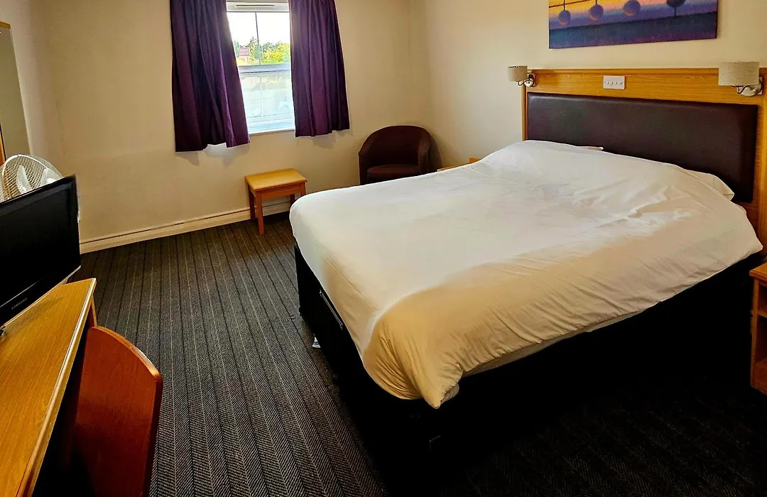 Monifieth Farm Hotel-1