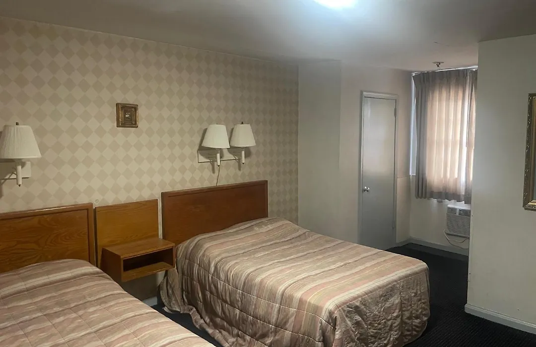 Travelers Motel-1