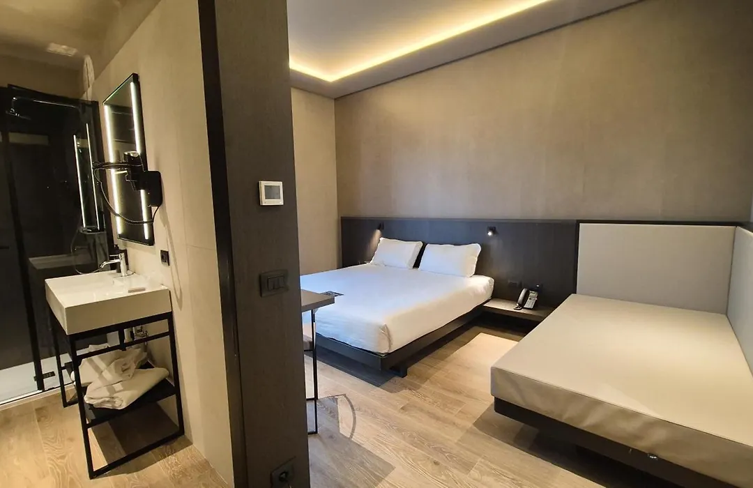 Kira Suites Hotel Milano-1