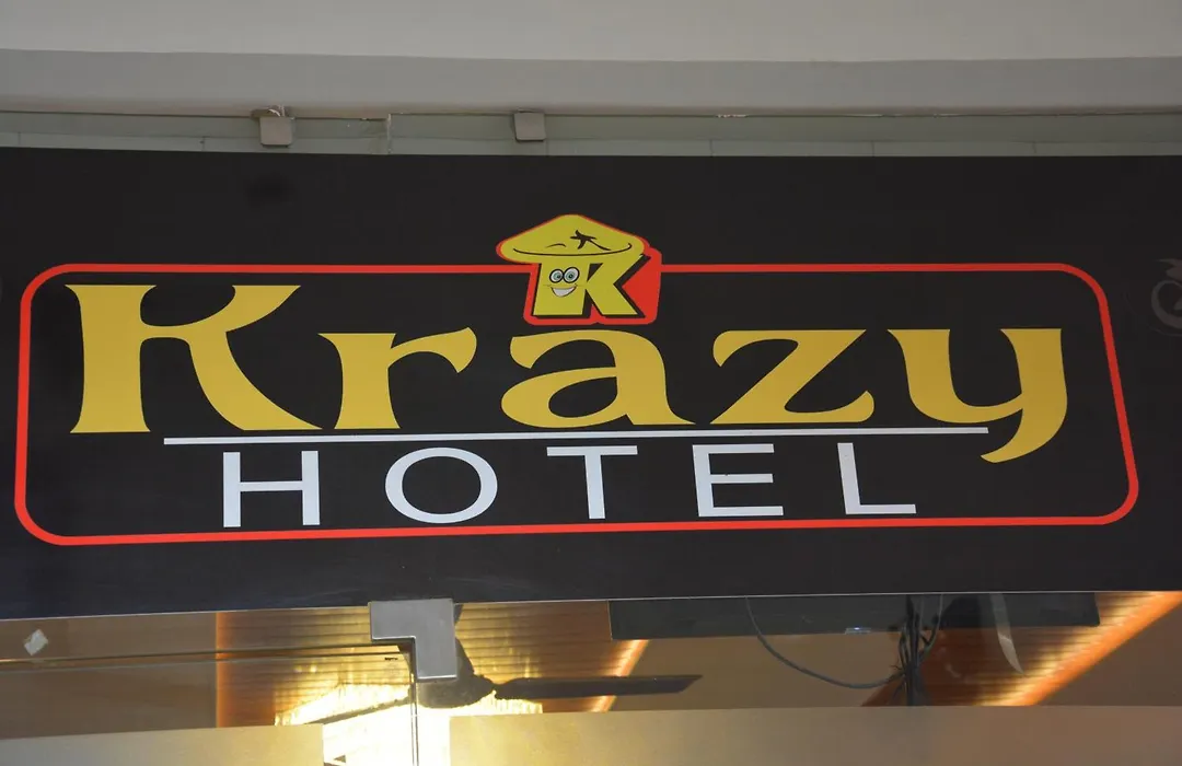 Krazy Hotel-1