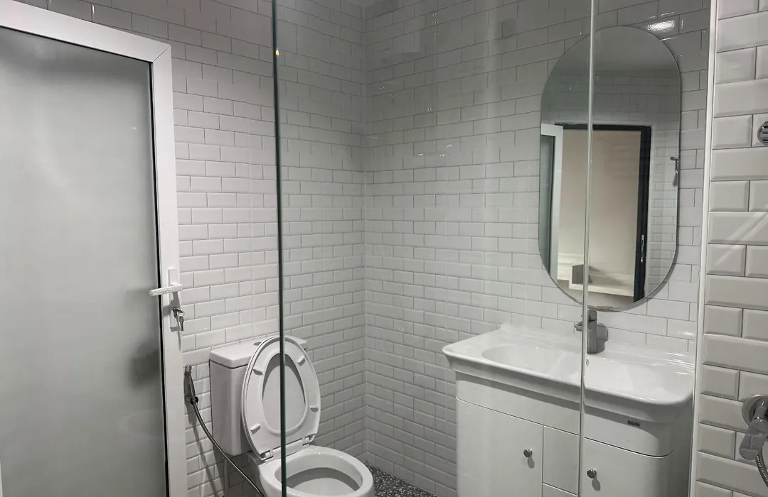 Luck Hotel Huai Khwang Mrt Ratchada-1