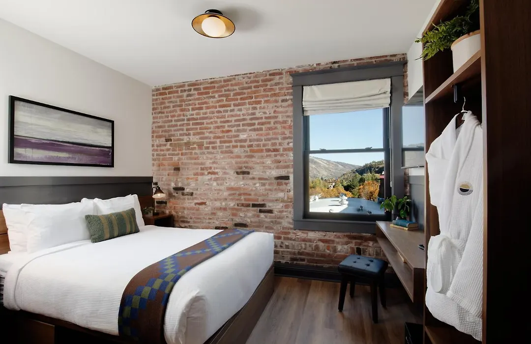 Lightwell Hotel & Spa-1