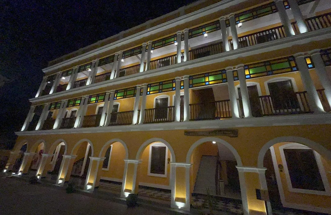 Hotel Grand Palais-1