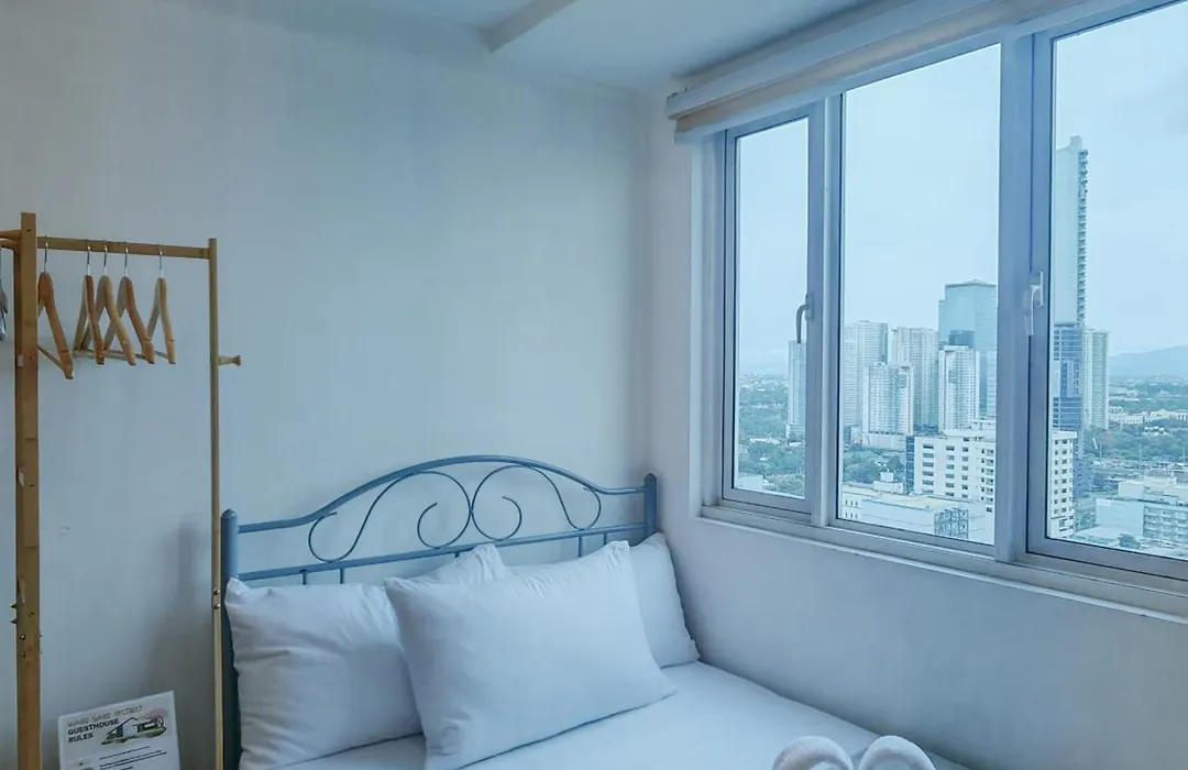 Spacious Studio Qc, Manila-1