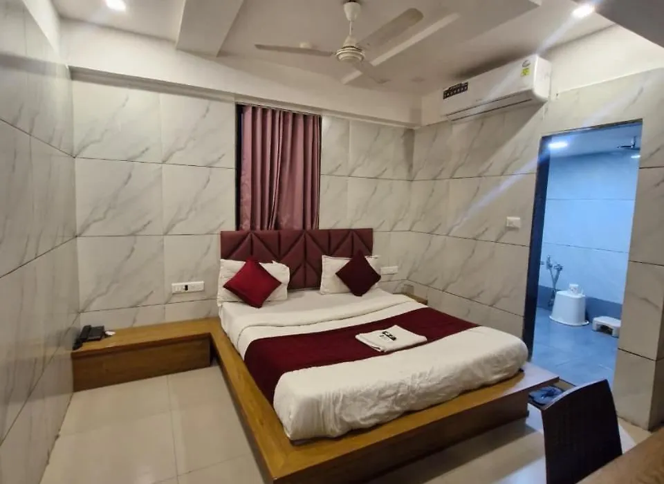 Hotel The Grand Pritam-1